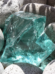 깨지고 마모되어버린 것