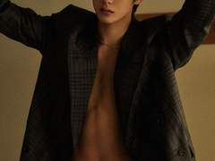 생일카페의 주인공이 등장했다 05