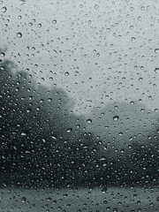 그저 살아남기 위해서