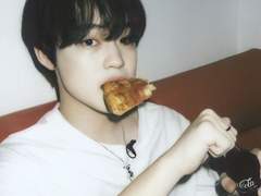 저 하늘에서 떨어지는 유성우 를 바라다보며