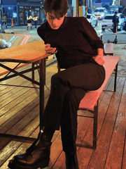 신주쿠의 야쿠자가 치즈핫도그를 숨김