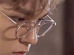 [과몰입 시리즈] 미남의 안경을 벗기면