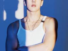 생일카페의 주인공이 등장했다 08