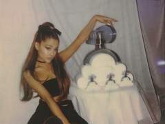 By ariana grande Perfume