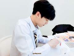 눈 크게 뜨지마 (1)