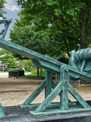 기울어진:시소게임