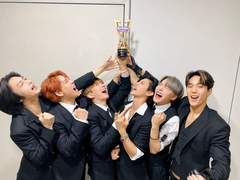 나 몬엑이랑 일함+외전. 시즌 1 완결.