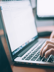 스플에서 만난 그 아이