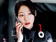 지독한 화마 끝에 네 숨결이 흩날린다.