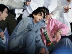 8년차 솔로 가수 정국 X 2년차 백업 댄서 지민 A