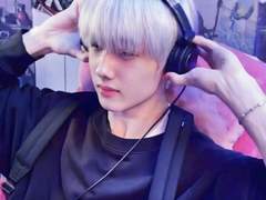 앞집에 최애가 사는데요? 13