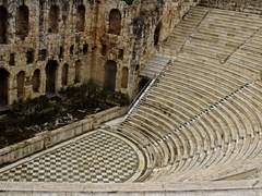 마지막 무대는 무너진다.