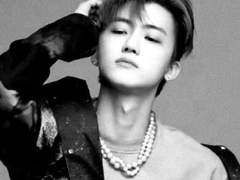 헤어진 사이지만 여전히 집착하는 연상 나재민