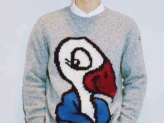 정부 요원의 여주 반정부 센티넬을 잡아 총을 겨누는데, 01