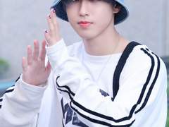 [230602] 🐹 뮤뱅 퇴근 사복