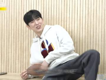 팬 맞으세요? 작가인데요. 01