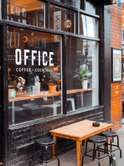 2층남자, 0.5층남자, 3층남자, 그리고 건물주.