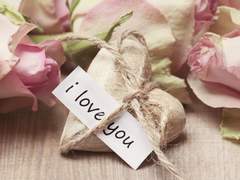 사랑한다 한 마디로는 아까울까요