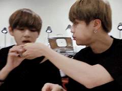 [형제물/진뷔] 선선한 바람이 행복을 가져와 08