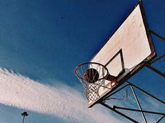 승리하는 건 형아한테 세 번째야 꼬맹아