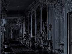 한 없이 넓은 이 저택에서