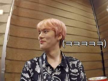 팬 맞으세요? 작가인데요. 03