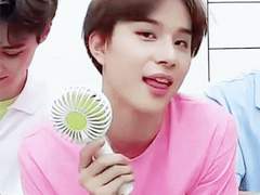 오른손의 짝사랑을 왼손이 모르게 하라 完