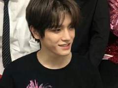 [이태용] 피어싱 많은 태용이는 좋지?