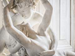 이름 없는 조각상