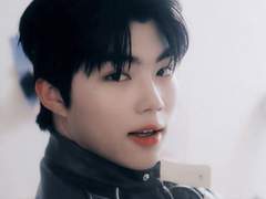 날아라, 박건욱