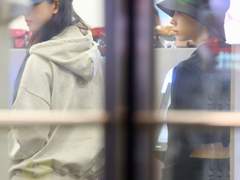 우리 함께 서 있어요 - 1