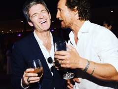 매커너히 X 노엘 : 둘은 웃통 벗고 춤을 췄나?