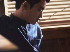 [도경수] 군인으로서의 자질이 넘친다는 건, 남편으로서의 자질이 없다는 것과 진배없는 말이다.