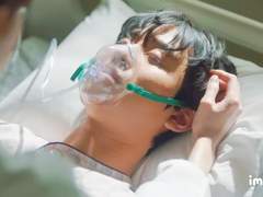 우진은재-다친 우진이