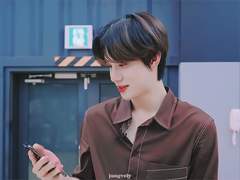 결혼 말고 연애! Instagram