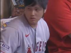 야구선수와 군인14