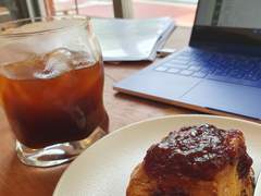 낯선사람 관찰하기 (소설속 주인공이 된 기분이 들어)