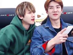 오뉴월 TALK 훔쳐보기