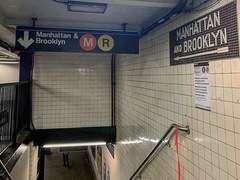 끝내주는 사람 한 명 소개받을 사람?