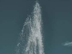 왜 이런 선연한 무지개로