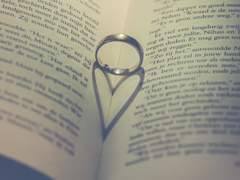 이유도 알지 못한 채 네게 스며들었다.