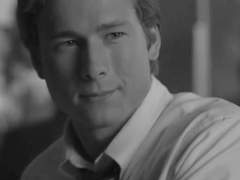 내 허락없이 안경까지 벗고 입술을 팔아?