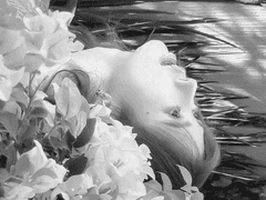 발목이 재봉된 눈사람