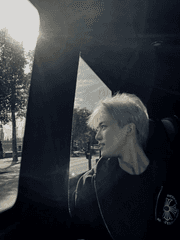 뭐라 딱 정의 안 할래 설레이는 맘이