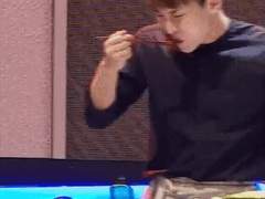 제가 잠시 다른 데에 마실 나가 있긴 하지만