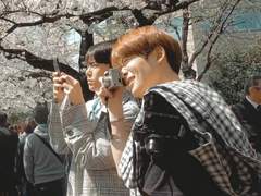 우린 넷이 결혼했나봐