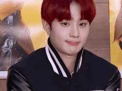 대식자 여주 바라보는 김정우+