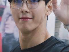 니가 왜 거기서 나와 上