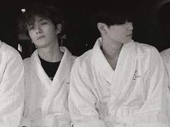 둘 중에 아무나