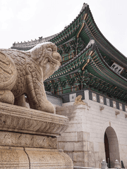 愛之惜之; 애지석지